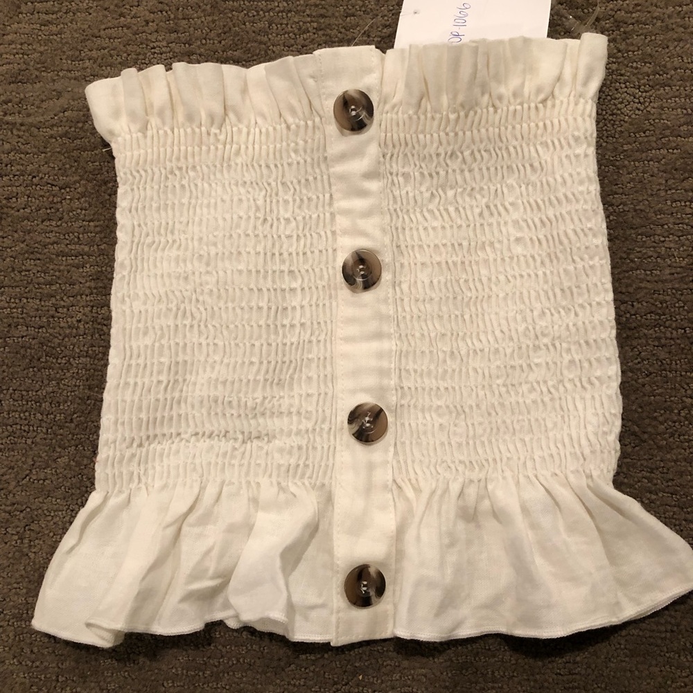 Cute strapless shirt